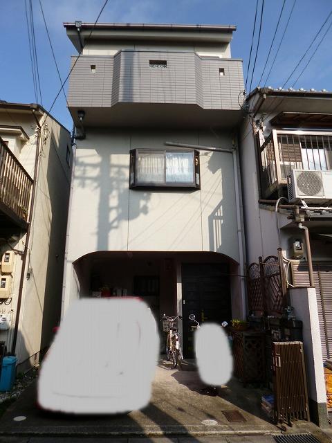 Local appearance photo. Local (11 May 2013) Shooting