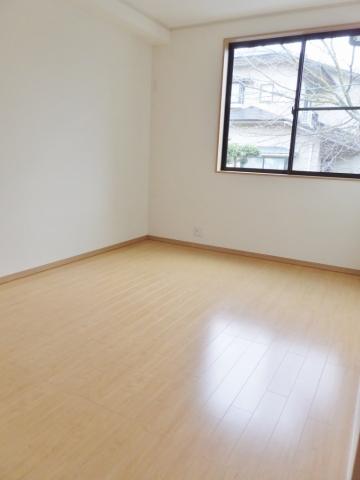 Non-living room. Second floor Western-style 7 Pledge