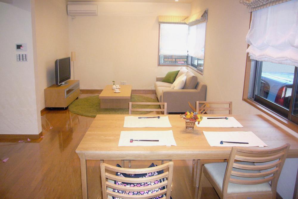 Living. Living-dining