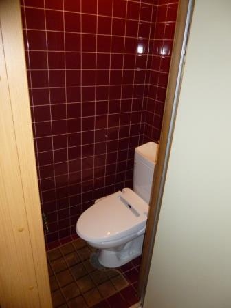 Toilet. Indoor (September 2013) Shooting