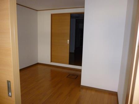 Other introspection. Interior First floor 7 Pledge (September 2013) Shooting