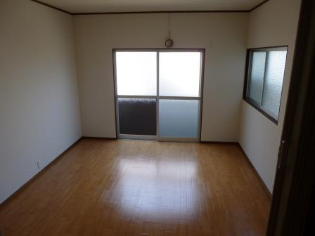 Other introspection. Interior 2nd floor 7.5 Pledge (September 2013) Shooting