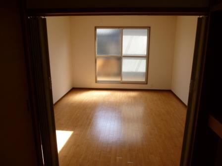 Other introspection. Interior 2nd floor 8.5 Pledge (September 2013) Shooting