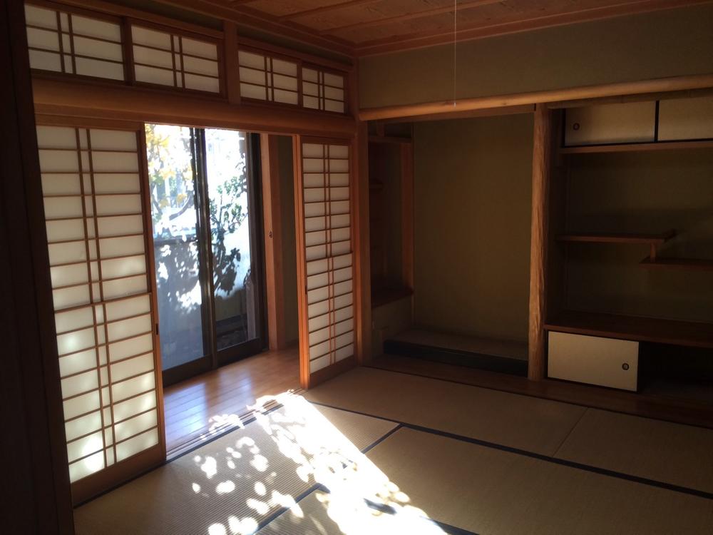 Non-living room. Indoor (12 May 2013) Shooting