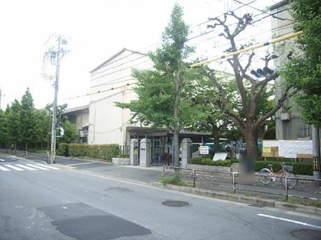 Primary school. Nishikyogoku about up to elementary school 790m
