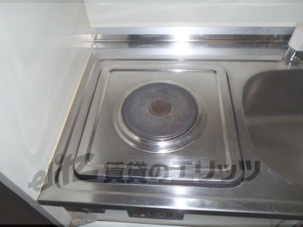 Kitchen. It is a kitchen with electric stove