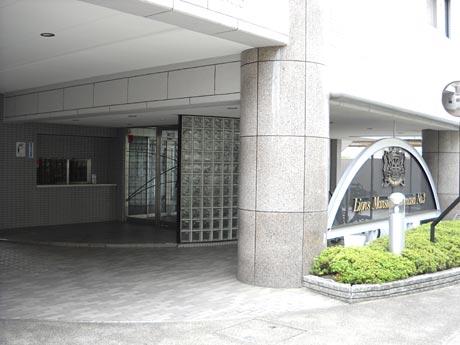 Entrance. Common areas