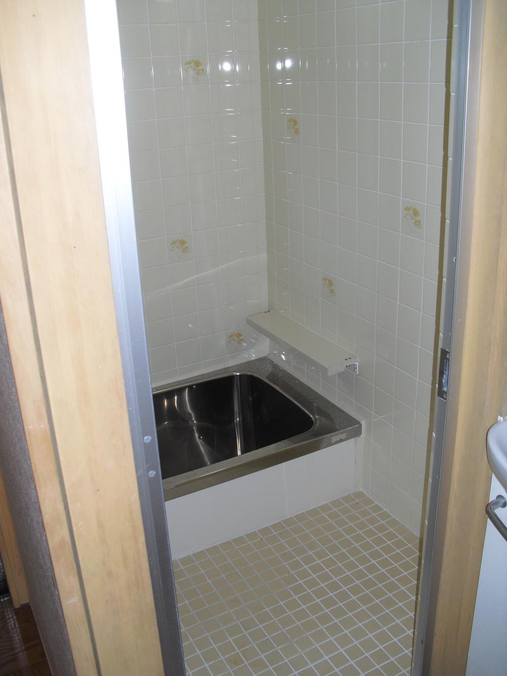 Bathroom. Indoor (February 2013) Shooting