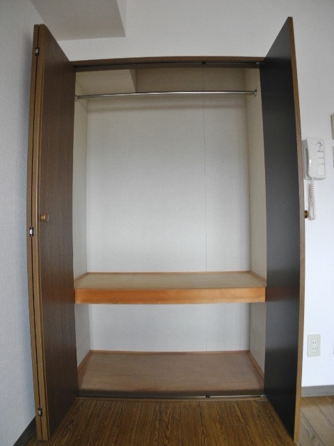 Receipt. Spacious storage (* ^ _ ^ *)