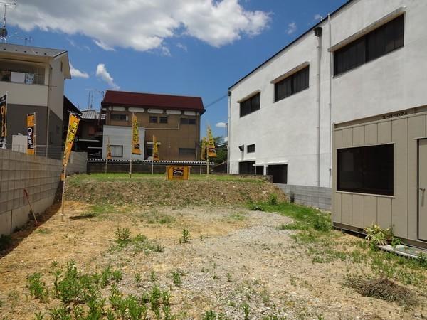 Local photos, including front road. Local (June 2013) Shooting