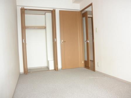 Non-living room. Indoor (10 May 2013) Shooting