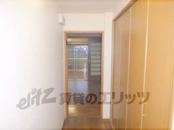 View. Appearance from the front door