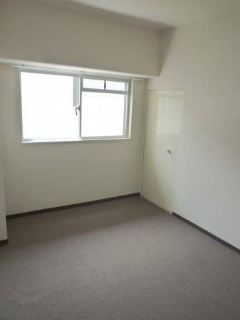 Living. Living 13.7 Pledge