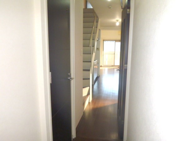 Other room space. It is swapping easy of air.