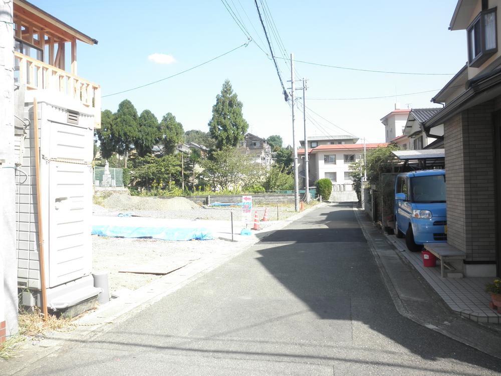 Local photos, including front road. Local (10 May 2013) Shooting