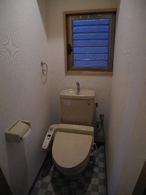 Toilet