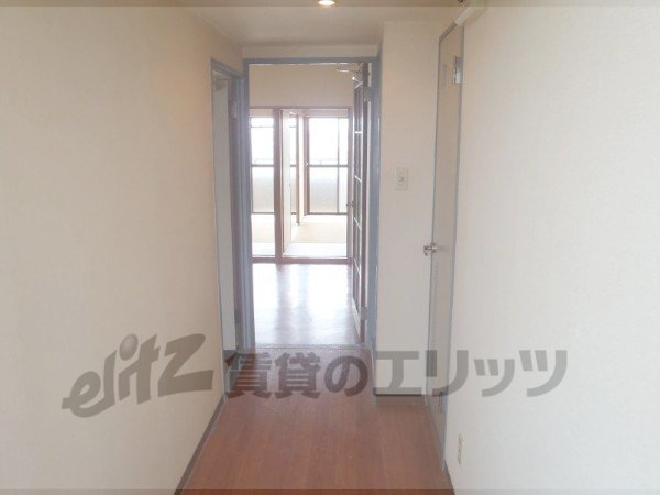 Other room space. Corridor