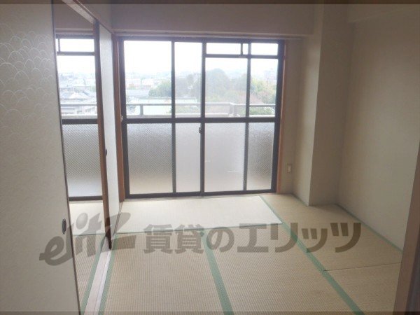 Living and room. No. 2