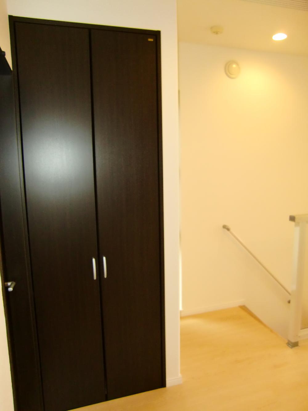 Receipt. 2F Laundry room is there in the kitchen before storage It is designed considering the flow line of wife