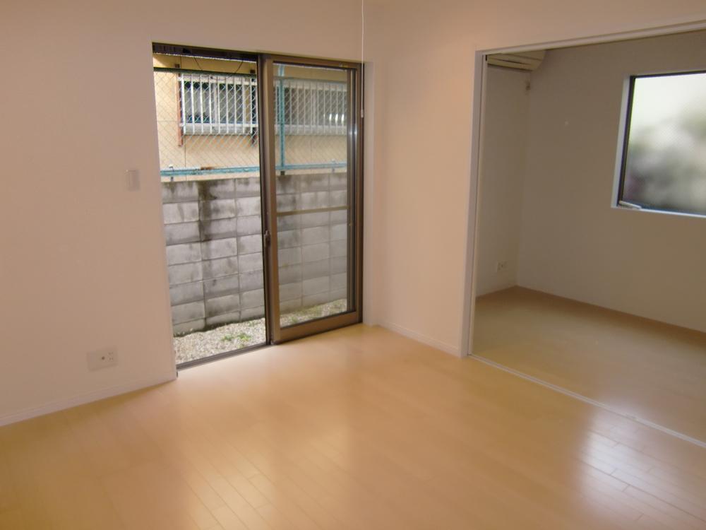 Non-living room. 1F Western-style 7 Pledge +4 Pledge