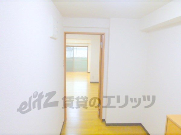 View. Appearance from the front door