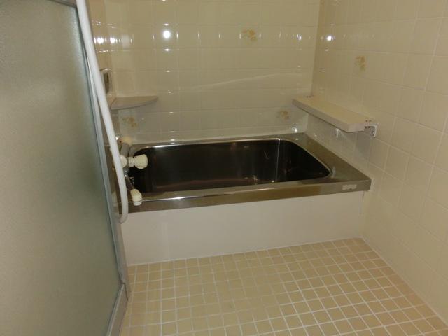 Bathroom. Indoor (April 2013) Shooting