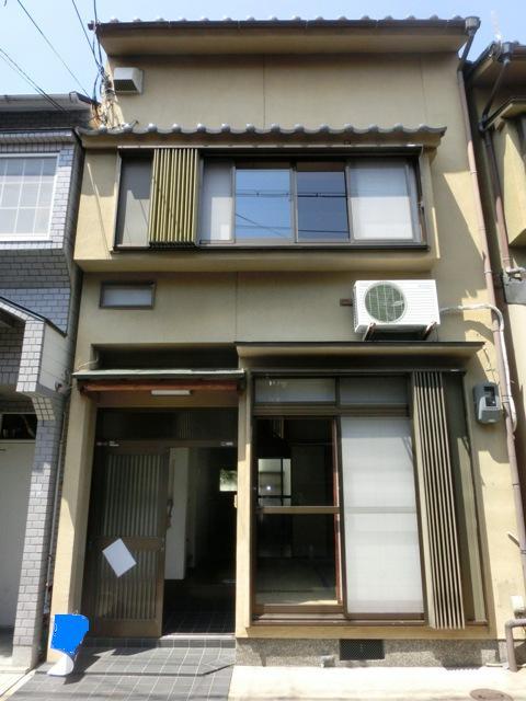 Local appearance photo. Local (April 2013) Shooting