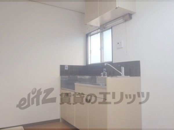 Kitchen. 3.5 is the Pledge spacious kitchen