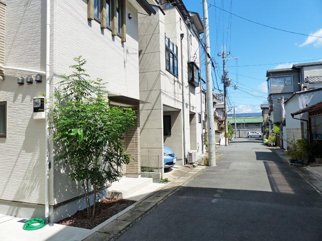 Local photos, including front road. Local (July 2013) Shooting Front road 5M