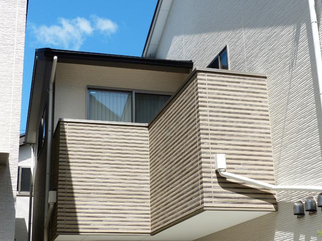 Balcony. Local (July 2013) Shooting South-facing balcony