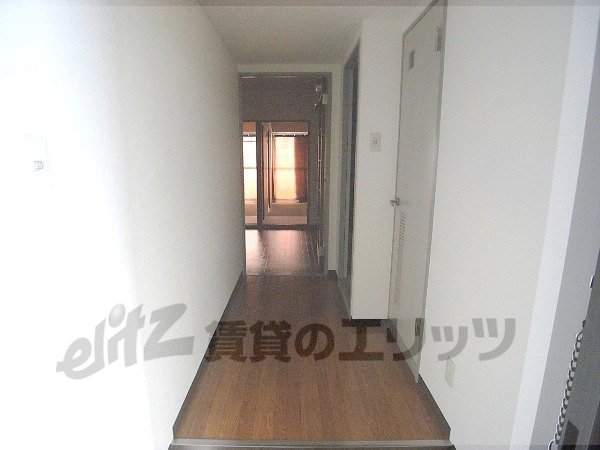 Other room space. Corridor