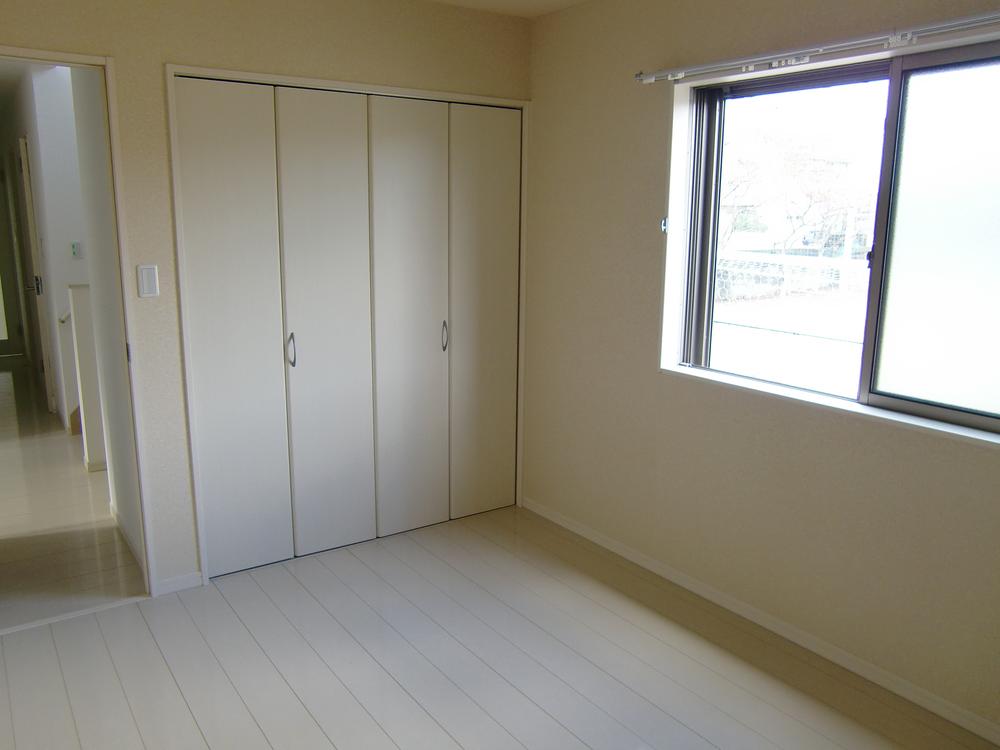 Non-living room. 1F Western-style 6 Pledge The window is a north side is a bright room without any adjacent building for the ground