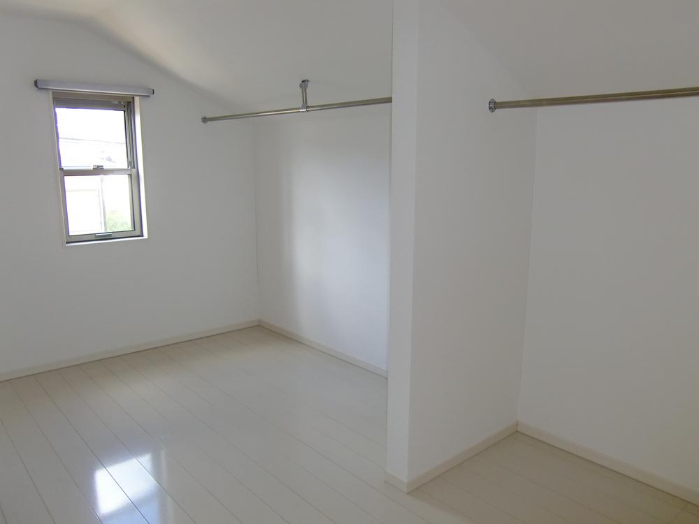 Receipt. 2F About 9.3 Pledge Walk-in closet Is the storage capacity of large capacity!