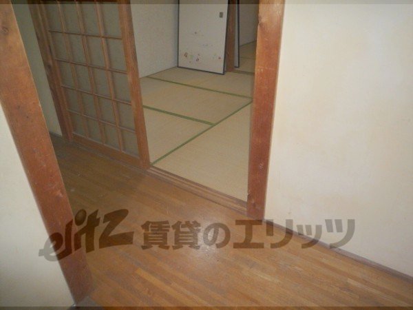 Other room space. Corridor