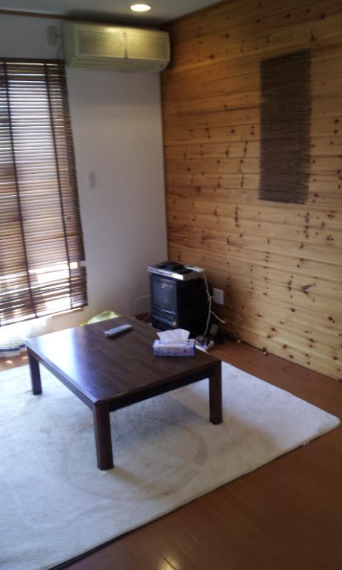 Living. Pleasant living room, Accent of wallpaper and down light fashionable (^_^)