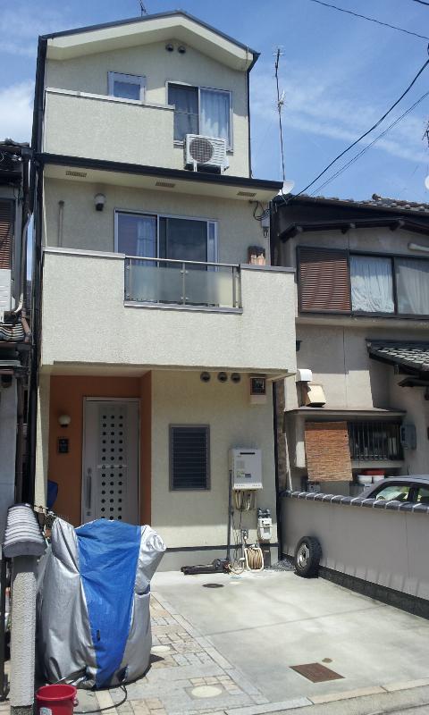 Local appearance photo. It is quiet and life easy location.