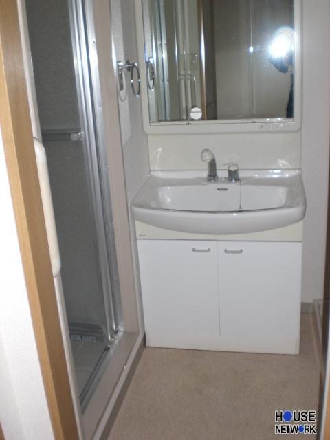 Washroom. Looking for a perfect room in your eyes!