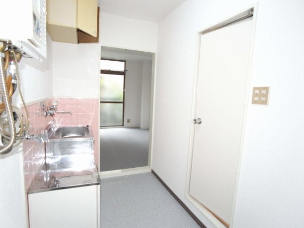 Other room space. Corridor