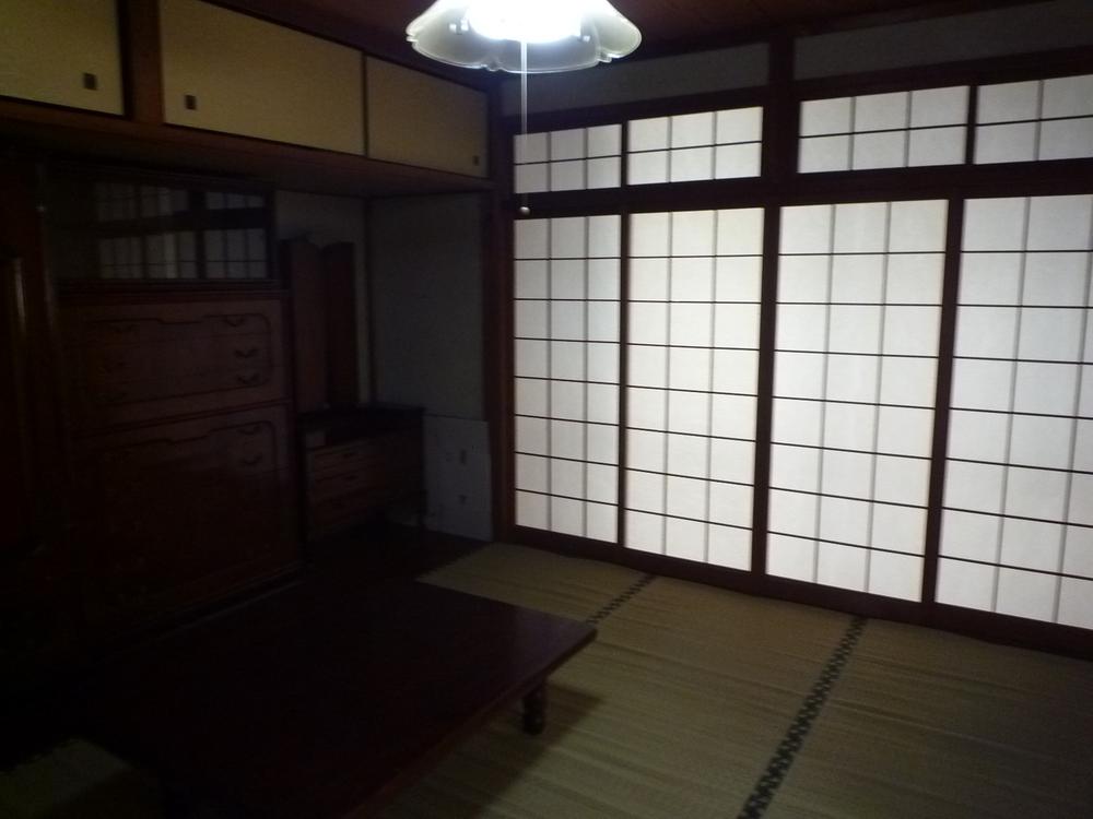 Other introspection. Room facing the 1F north