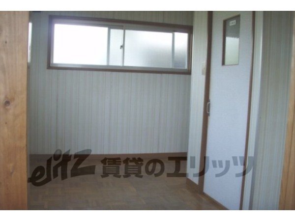 Other room space. Corridor