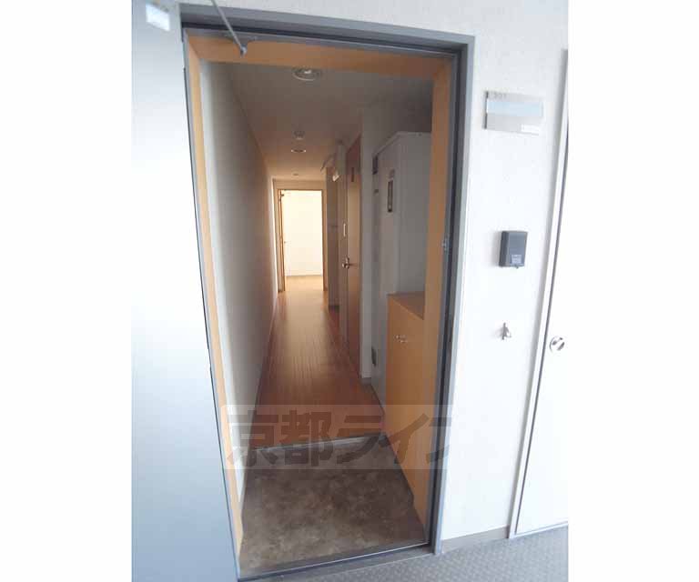 Entrance. It is the scenery when I opened the front door.