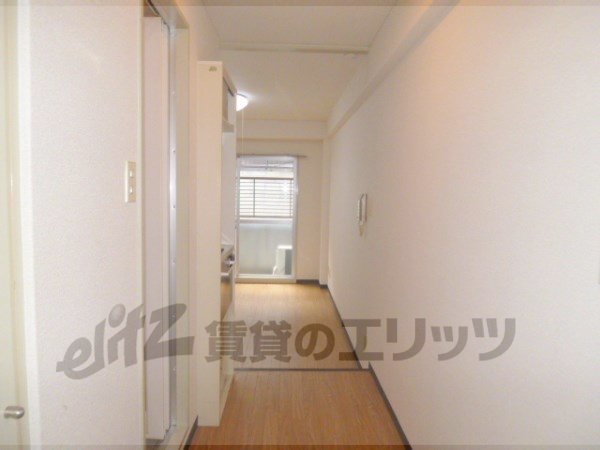 Other room space. Corridor