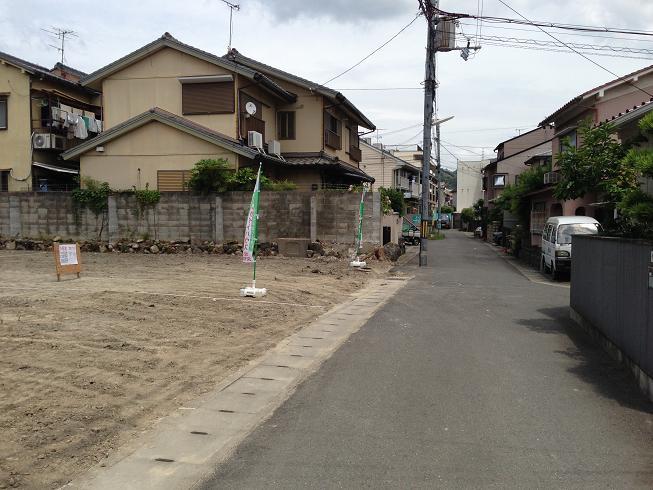 Local photos, including front road. Local (July 2013) Shooting