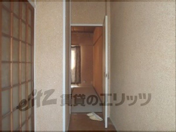 Other room space. Corridor