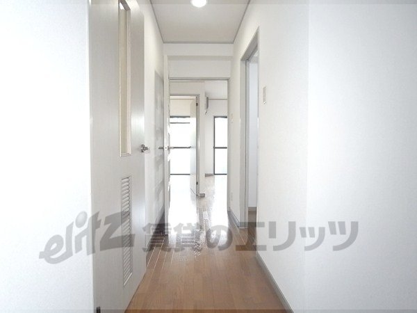 Other room space. Corridor