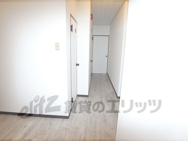 Other room space. Corridor