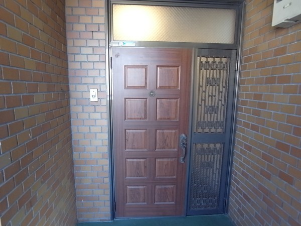 Entrance. Is the entrance outside