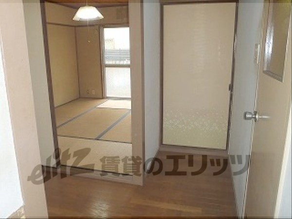 Other room space. Corridor