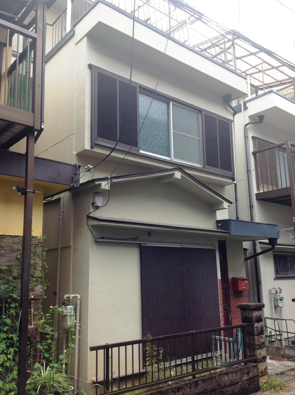 Local appearance photo. Local (10 May 2013) Shooting