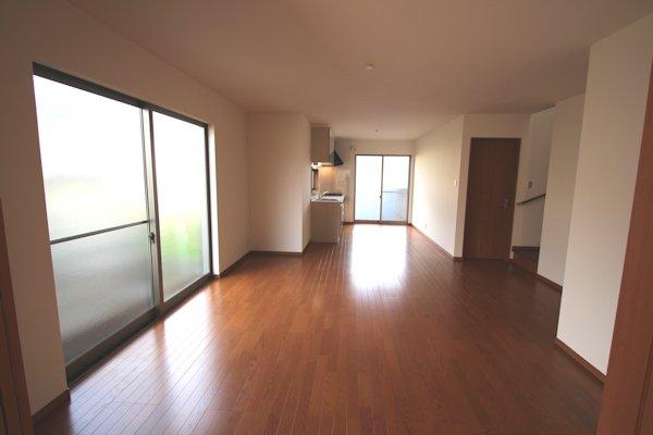 Living.  [No. 1 destination] LDK (11 May 2013) Shooting